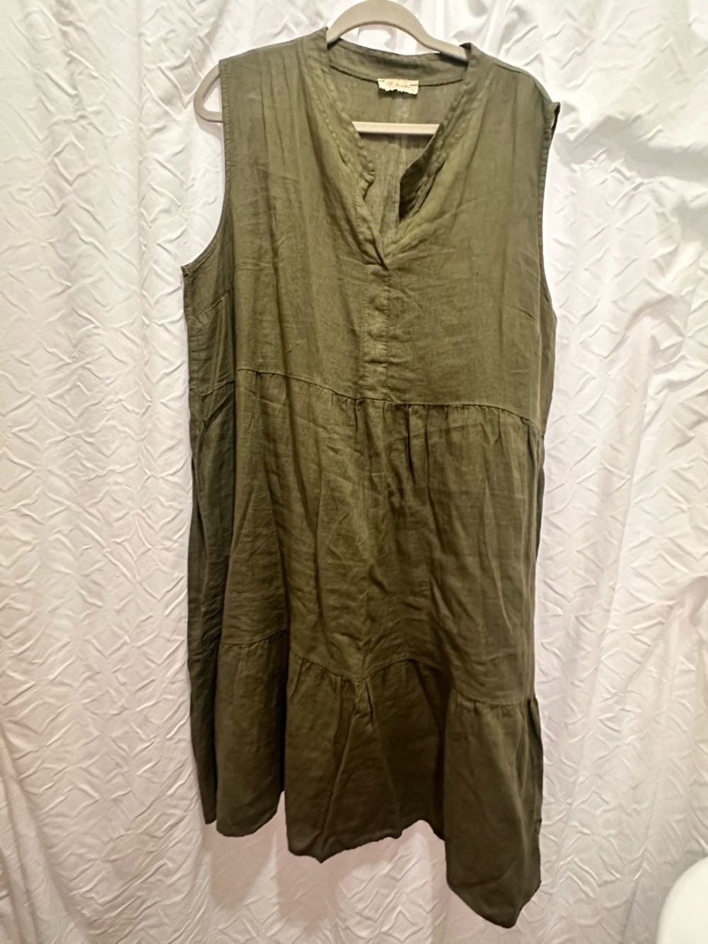 Sleeveless Split-neck Linen Tiered Women's Dress in Olive Green